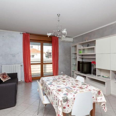 טורינו Comfy Cozy Apartment Close To Metro מראה חיצוני תמונה