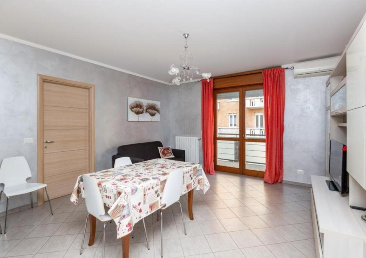טורינו Comfy Cozy Apartment Close To Metro מראה חיצוני תמונה